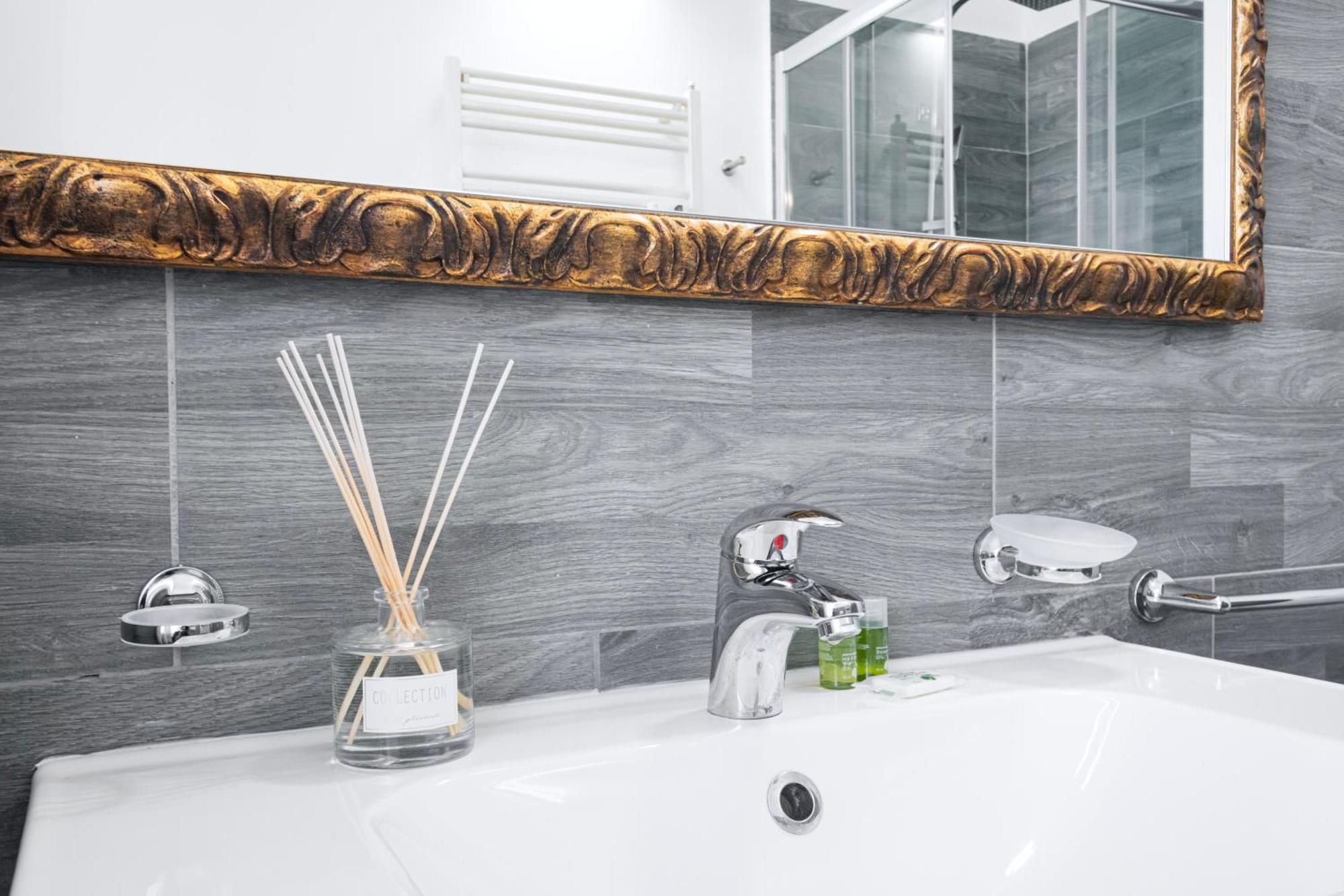Easylife - Studio Moderno E Luminoso In Repubblica Milan Luaran gambar