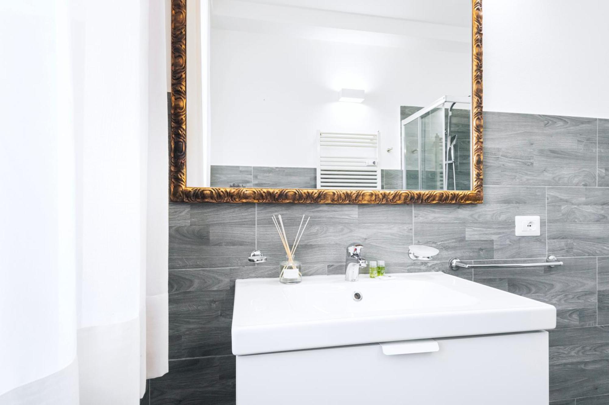 Easylife - Studio Moderno E Luminoso In Repubblica Milan Luaran gambar
